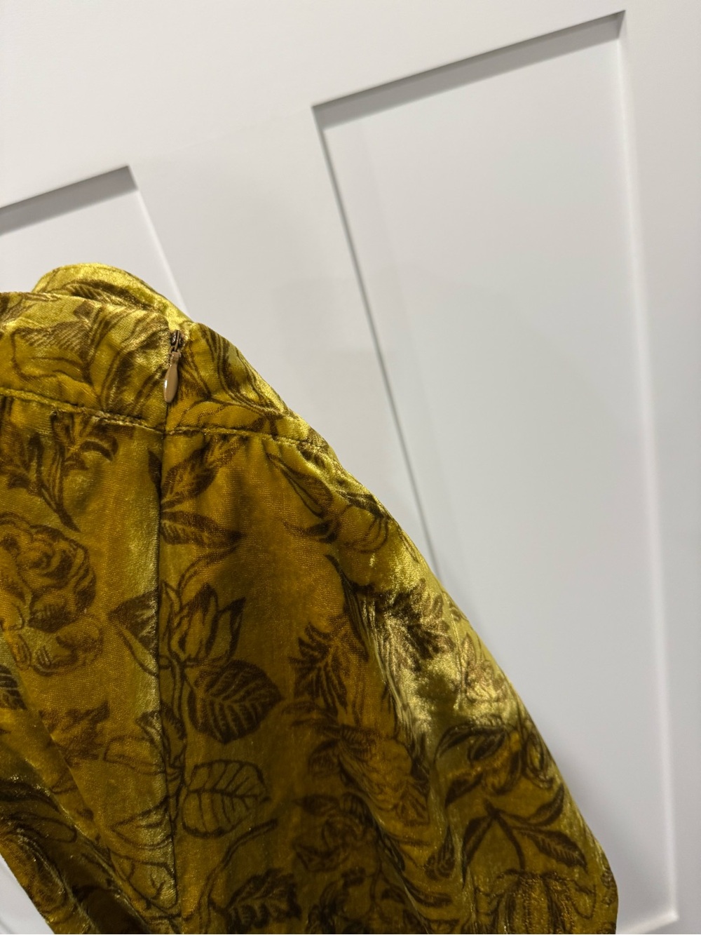Anthropologie Wide Leg Velvet Pants in Gold Floral - Picture 8 of 9